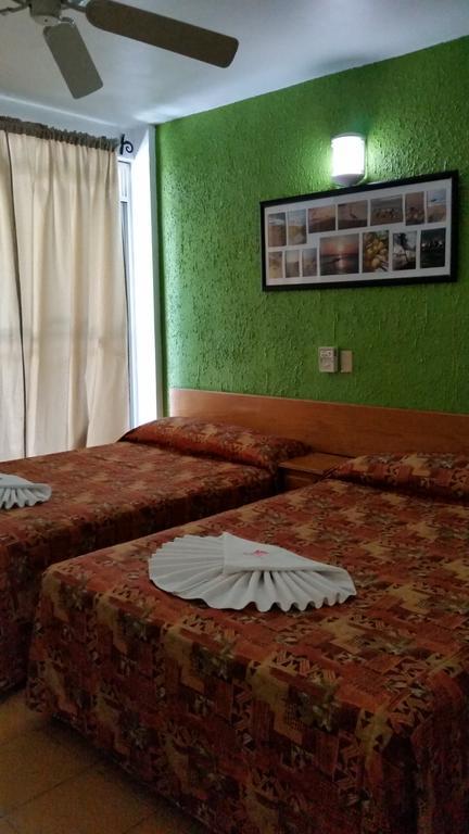 Delfin Playa Azul Hotel Lazaro Cardenas  Exterior photo
